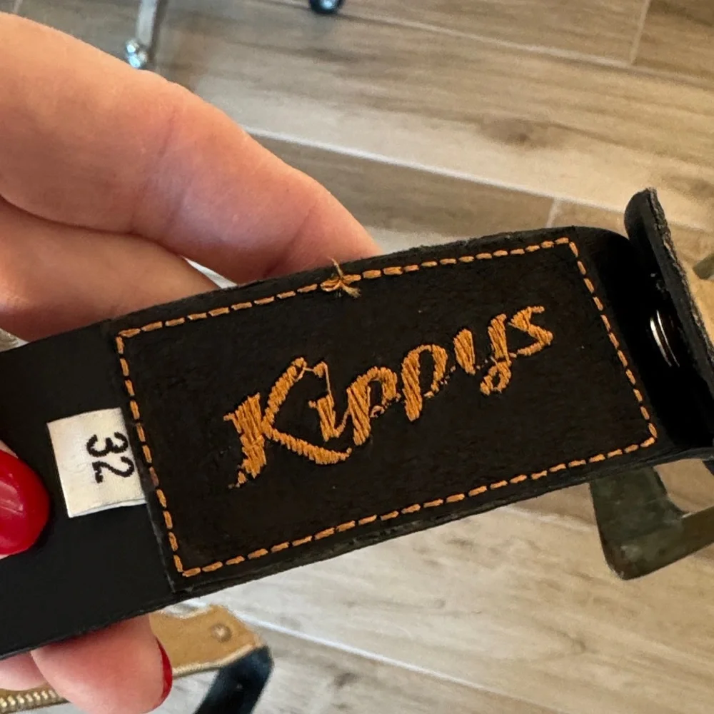 Kippy's studded Leather Belt